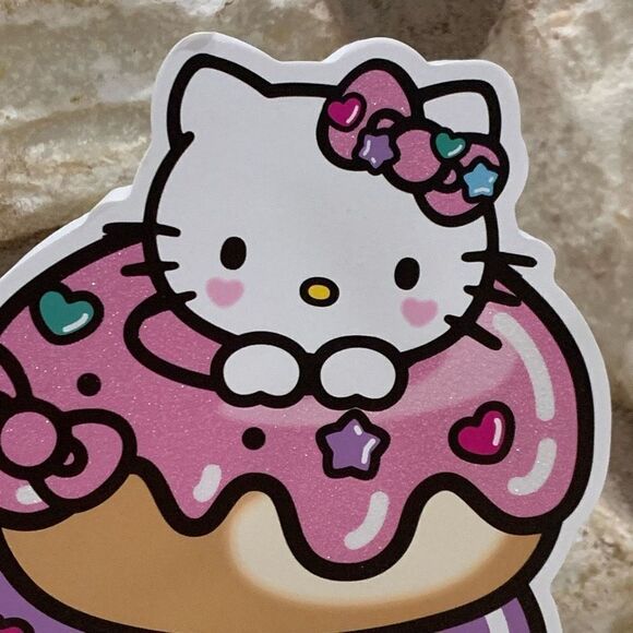 Hello kitty figure wooden decoration - Picture 2 of 9
